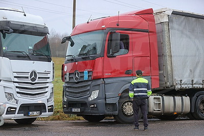 ГТК о перемещении литовских фур: это меры безопасности на подъездах к закрытым пунктам пропуска