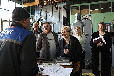 Лазаревич ознакомилась с производством вычислительной техники