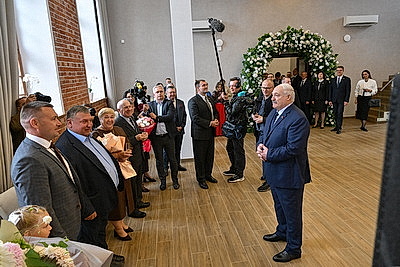 Лукашенко посетил реконструированный комплекс \"Лошицкий\" в Минске