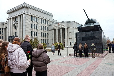 Памятную табличку с QR-кодом установили у памятника Т-34 в Минске