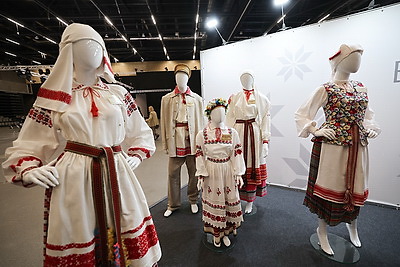 Экспоненты из Беларуси, России, Китая, Узбекистана. В Минске проходит выставка товаров легпрома BTI