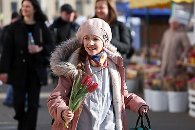 На улицах белорусских городов в преддверии 8 Марта