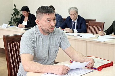 Отопление, дороги, порядок на селе. Вопросы благоустройства и ЖКХ преобладали на прямой линии Баско в Гомеле