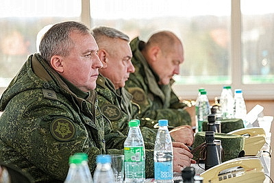 Борьба с дронами и бой в лесу. В Лепельском районе проходит оперативный сбор командного состава ВС