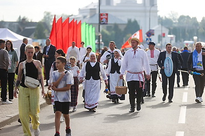 Подворья, выставки, концерты. Волковыск принимает областные \"Дажынкi\"
