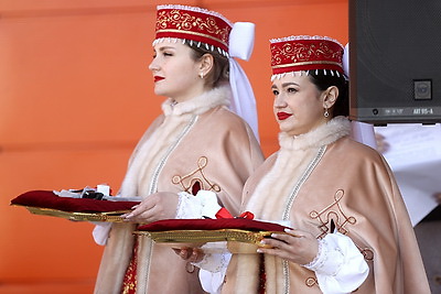 Ключи от 50 автомобилей передали учреждениям здравоохранения Брестской области
