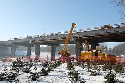 Реконструкция моста \"Юбилейный\" идет в Витебске