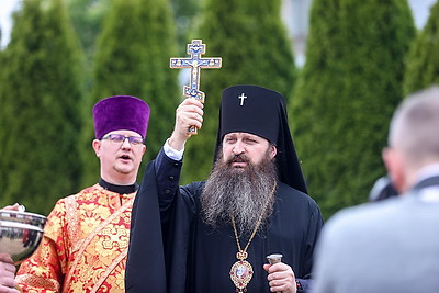 У православных верующих - Радуница