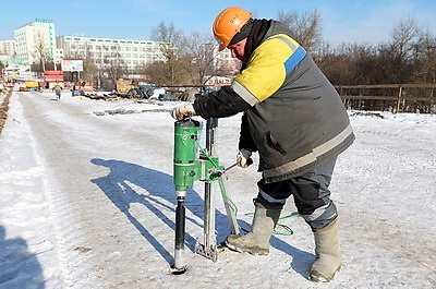 Реконструкция моста \"Юбилейный\" идет в Витебске