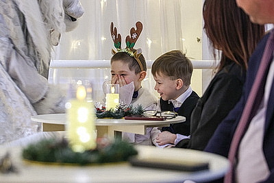 В Минске с наступающим Новым годом поздравили воспитанников детского дома № 7