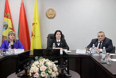 Павлюченко ознакомилась с работой РЦСОН Глусского района