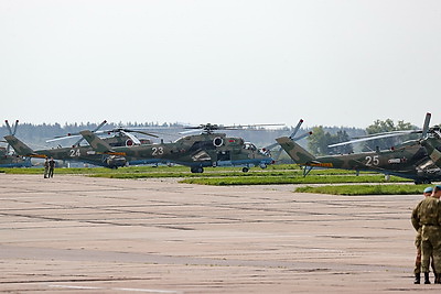 Высший пилотаж. Как в Мачулищах отпраздновали День военно-воздушных сил Беларуси