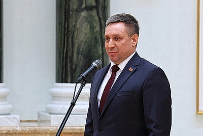 Лукашенко вручил награды заслуженным аграриям Беларуси