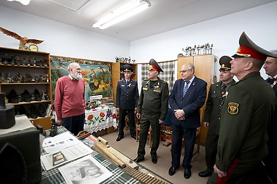 Вольфович встретился с кадетами Минского областного училища в Слуцке