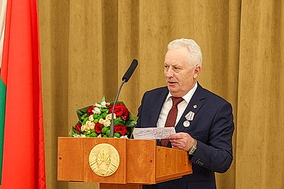 \"Коллективы АПК способны решать любые задачи даже в непростых условиях\". Назаров о заслугах сельхозпроизводителей