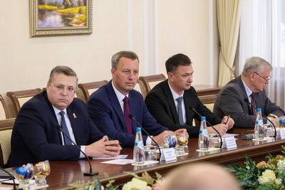 Турчин призвал к поиску новых направлений сотрудничества с Астраханской областью