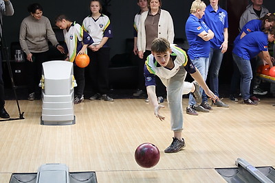 Спортивный и социально значимый проект. Турнир по боулингу \"Спешиал Олимпикс\" прошел в Минске