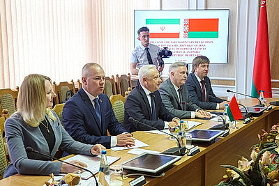 Иран заинтересован развивать отношения с Беларусью по всем направлениям