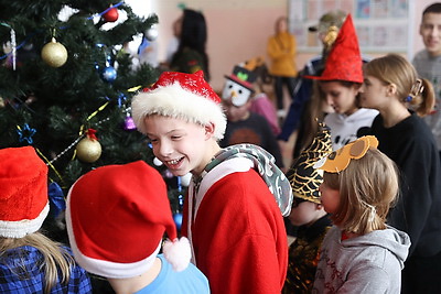 Воспитанников Кобринской детской деревни поздравили с Новым годом