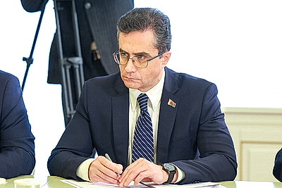 Лукашенко ставит напряженные задачи по работе в Африке