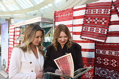 В Минске вручили сертификат о включении Неглюбской текстильной традиции в Список ЮНЕСКО