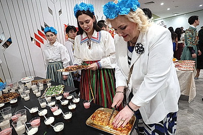 Участники конкурса \"Грация International\" продемонстрировали кулинарное мастерство