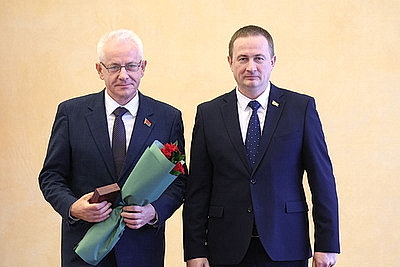 \"Сила Беларуси - в ее людях\". Турчин вручил госнаграды представителям различных сфер