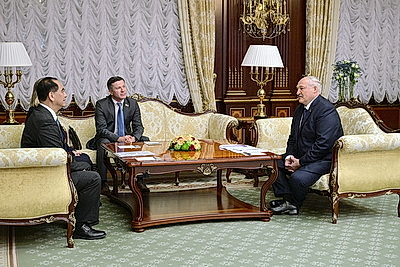 Лукашенко встретился с ректором Пекинского университета Гун Цихуаном