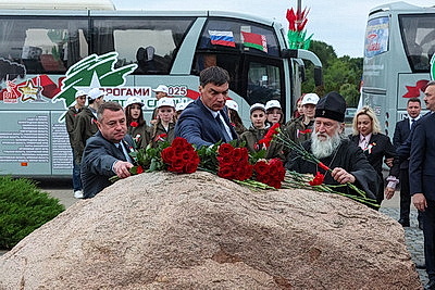 На мемориальном комплексе \"Буйничское поле\" прошла акция \"Звон скорби\"