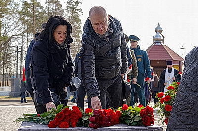 \"Наша святая обязанность - помнить\". В Борках прошел митинг-реквием в память о сожженных деревнях