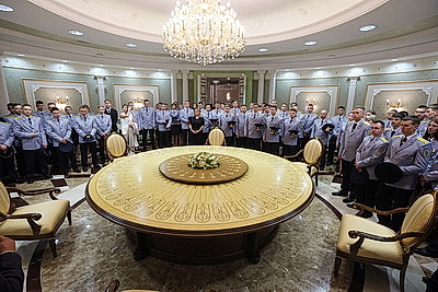 Дворец Независимости посетили сотрудники Следственного комитета