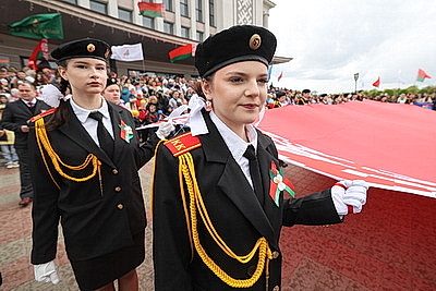 В Минске прошел флешмоб \"Споем гимн вместе\"