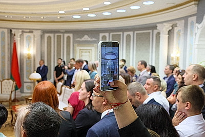 Сотрудники \"Белтелекома\" посетили с экскурсией Дворец Независимости
