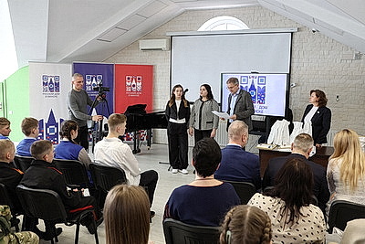 Делают мир лучше. В Минске назвали имена обладателей премии \"Горячее сердце\"