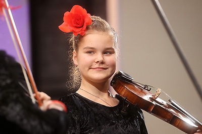 Прекрасный вокал и чарующие звуки оркестра: в Бресте проходит фестиваль \"Таленты Беларусі - будучыня краіны\"