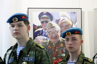 Энергетика передается через снимки. Выставка \"Солдаты Победы\" фотокора БЕЛТА открылась в Витебске