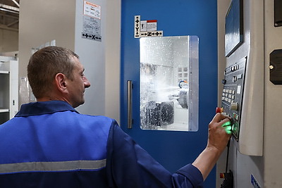 Производство аксиально-поршневых гидравлических насосов торжественно запустили в Пинске