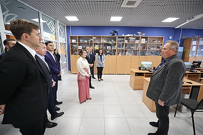Молодые парламентарии стран СНГ встретились с молодежным активом БРСМ и посетили Национальный технопарк