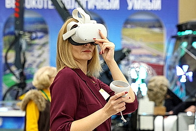 VR-фермы, BulbaTech, гоночный грузовик. Чем удивляет выставка \"Моя Беларусь\"