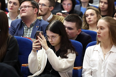 \"Моя жизнь. Мой путь. Мой Президент\": откровенный разговор проходит в Гродно