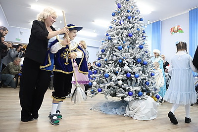 Вольфович: участие в акции \"Наши дети\" помогает нам стать добрее