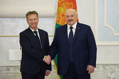 Лукашенко принял верительные грамоты послов девяти стран