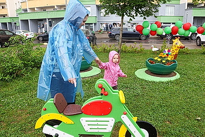Новую детскую площадку открыли во Фрунзенском районе Минска