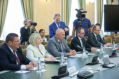 В Гродненском облисполкоме состоялась встреча с делегацией Нижегородской области