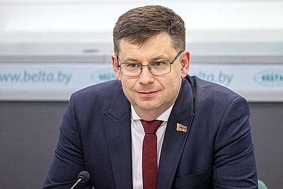 Поддержку одаренной молодежи обсудили на круглом столе в БЕЛТА