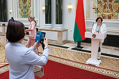 \"Такое есть не в каждой стране\". Чем Дворец Независимости впечатлил работников \"Керамина\" и КГК