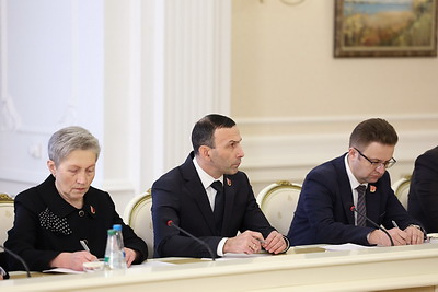 Лукашенко провел заседание Президиума ВНС