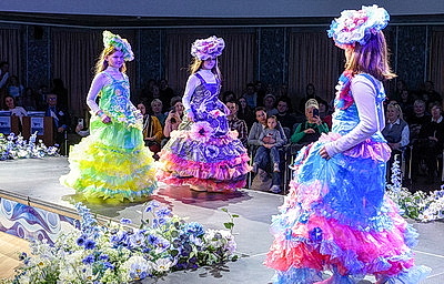 Дизайнеры и театры моды из Беларуси и России приняли участие в фестивале-конкурсе \"Синий дом\" в Витебске