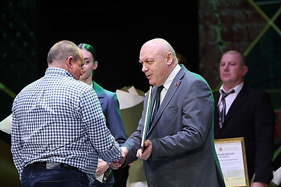 Аграриев Минской области чествовали в Пуховичском районе