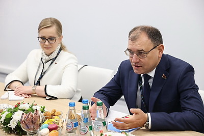 \"ИННОПРОМ. Беларусь\" продолжает работу